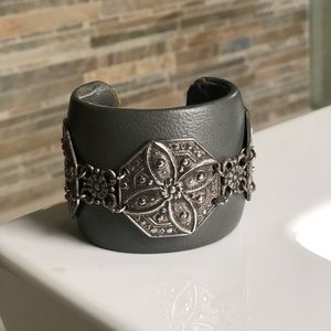 Lynne Curtin Cuff Luv cuff